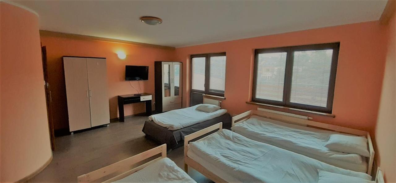 Hostel Pola *